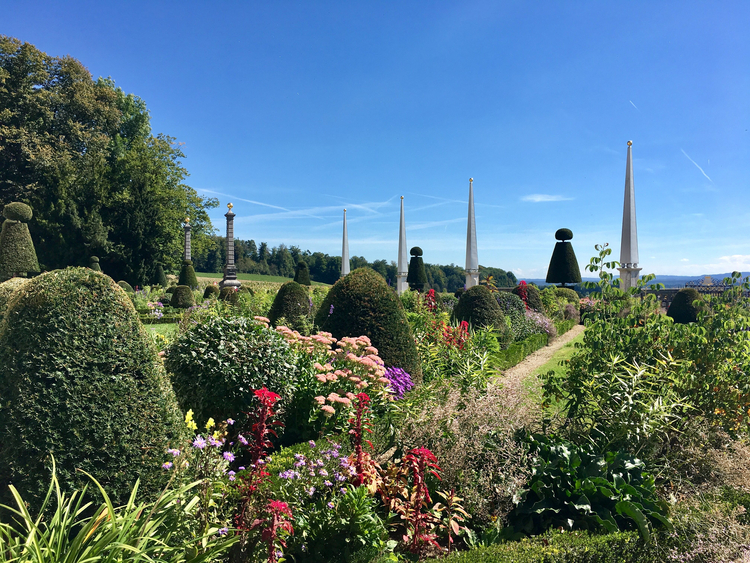 Blühender Garten im Schloss Waldegg Blühender Garten im Schloss Waldegg