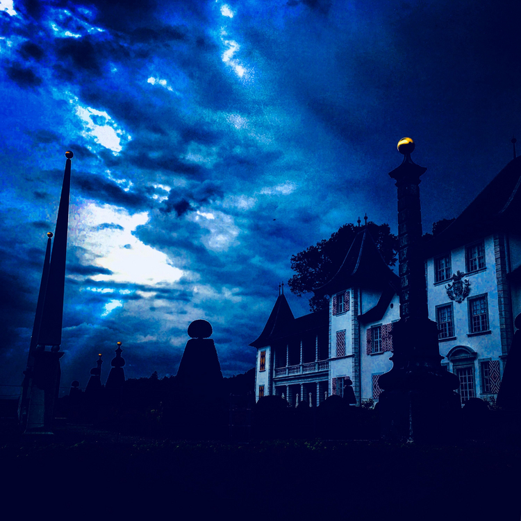 Schloss Waldegg bei Nacht