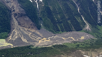 Blatten, Lötschentals, Wallis, 30. Mai 2025 mittags mit dem Bergsturz, der das Dorf Blatten begrub