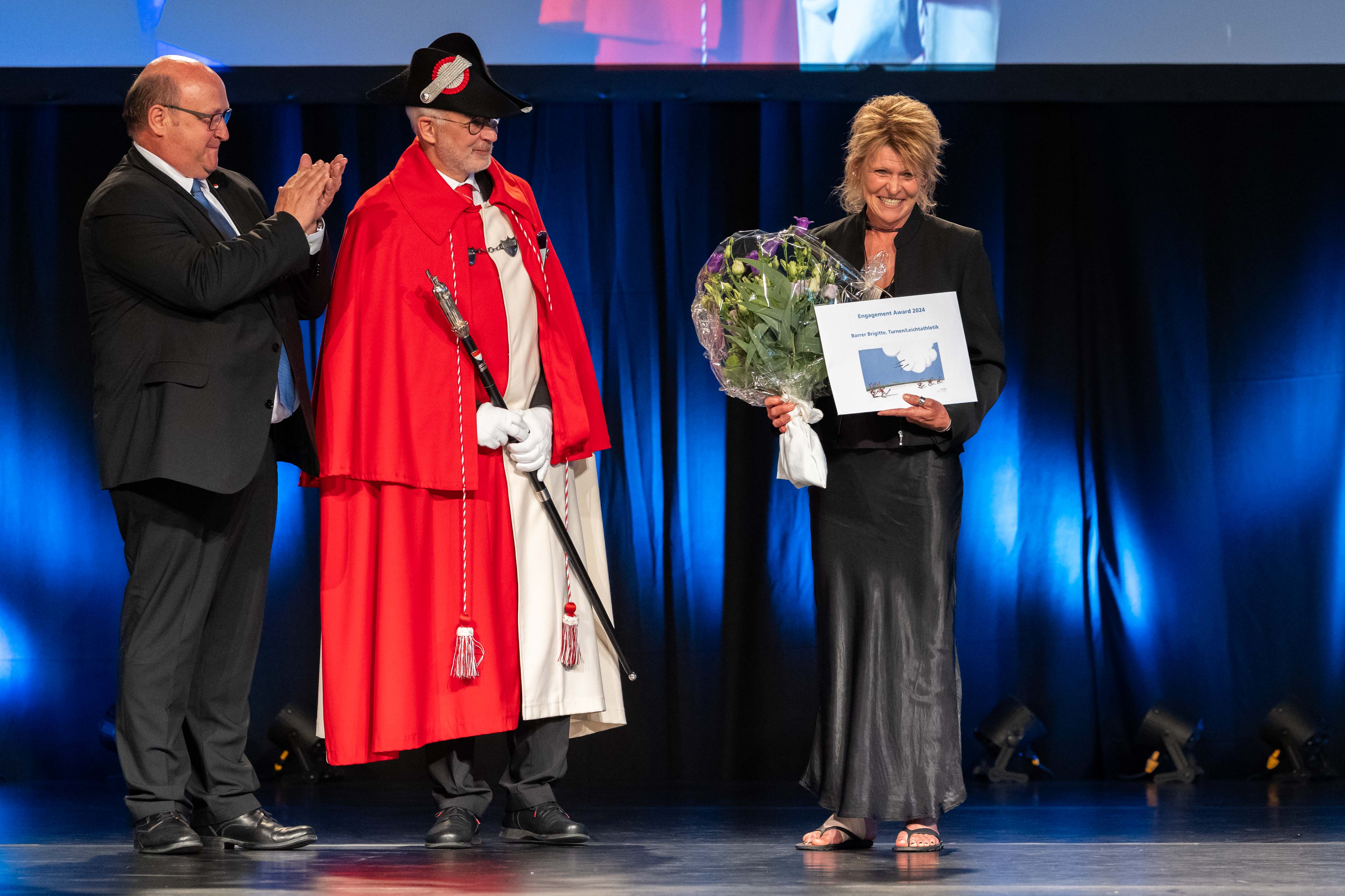 Preisübergabe Brigitte Barrer