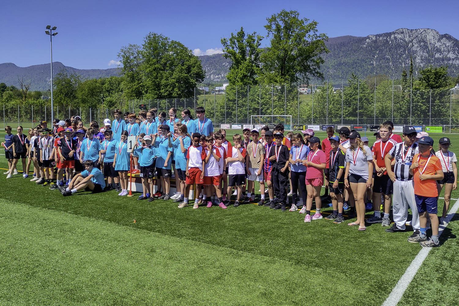 Brennball mixed 5.-6. Klasse - Siegerfoto alle Podestplätze
