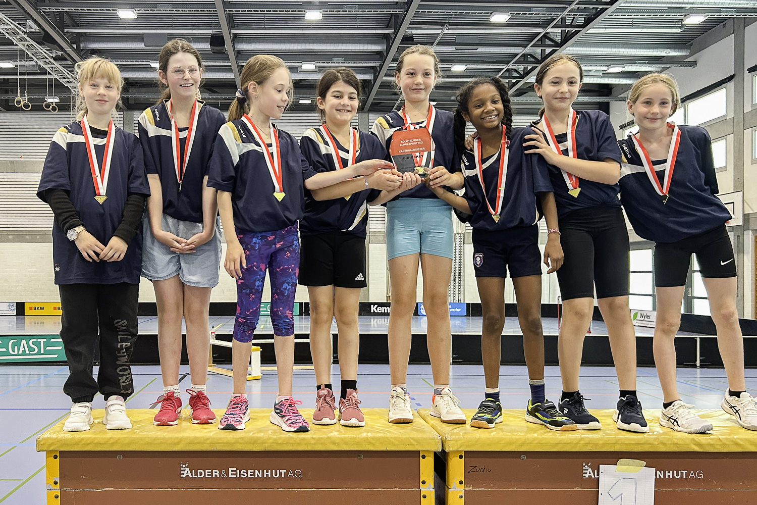 Unihockey 3.-4. Klasse Maedchen - Gold - Schule Derendingen