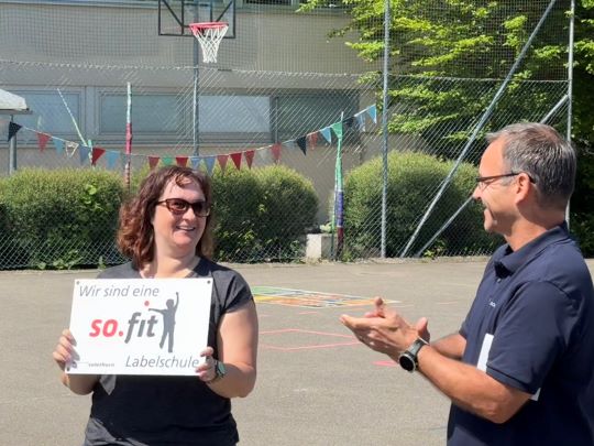 Foto Übergabe so.fit Label durch Jost Hammer