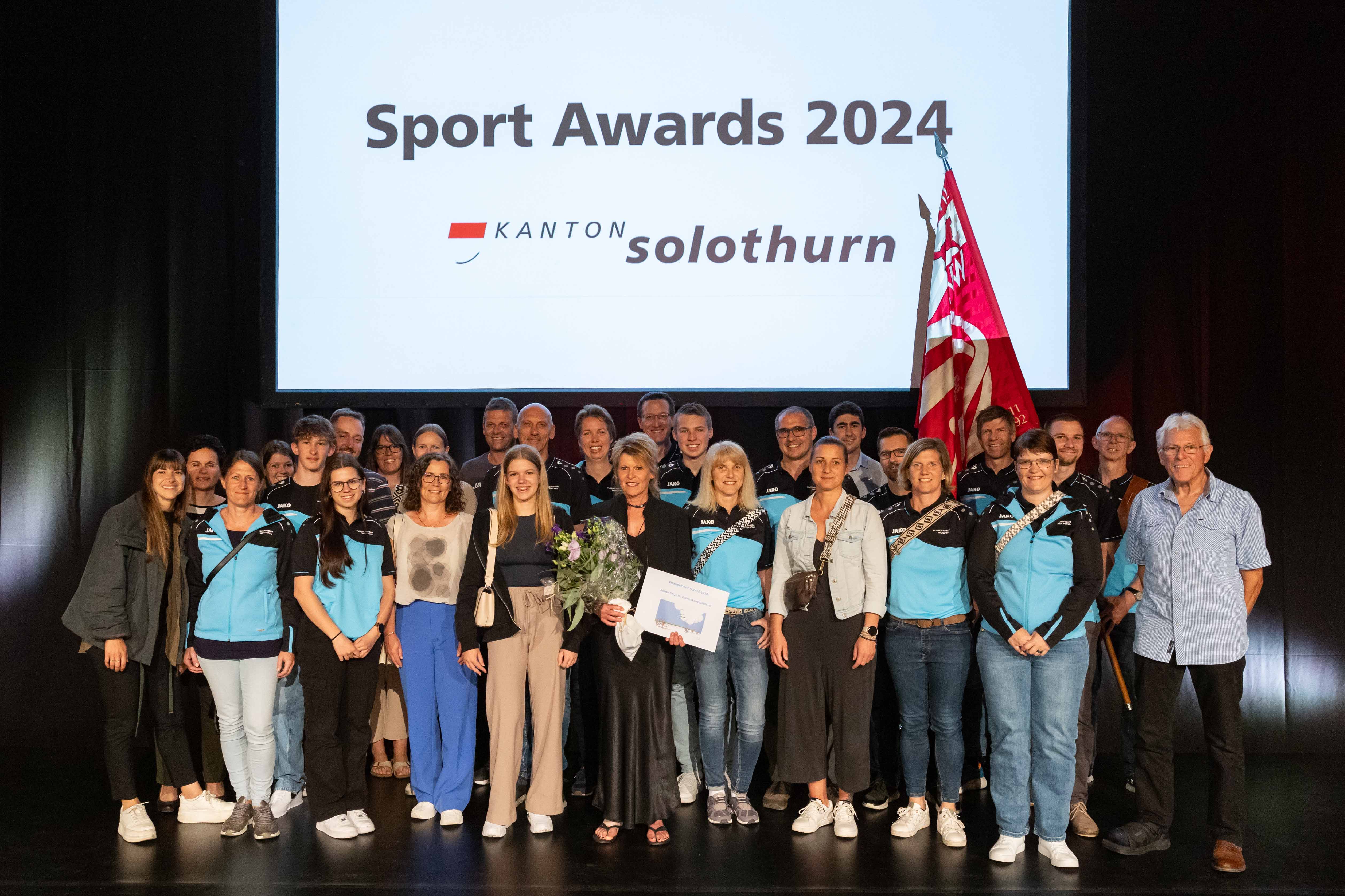 Foto Britte Barrer mit Vereinsmitglieder