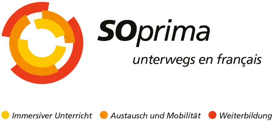 Logo mit dem Schriftzug SOprima - unterwegs en français. Darunter steht "Immersiver Unterricht", "Austausch und Mobilität" und "Weiterbildung".