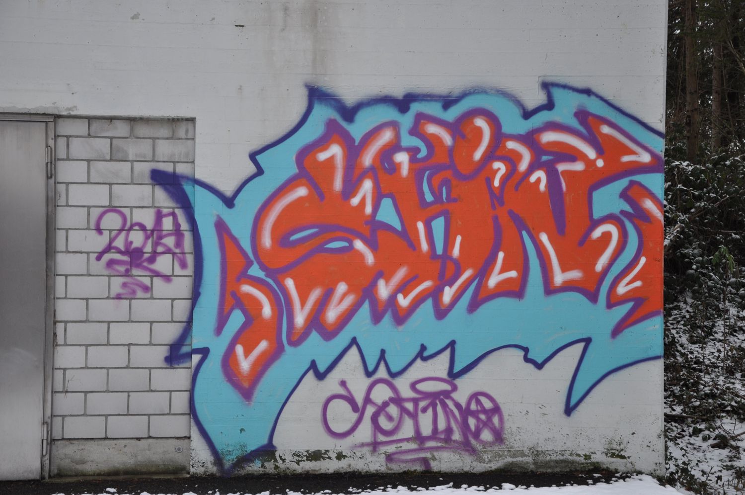 versprayte Hausfassade