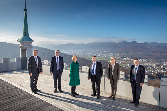 Regierungsrat 2021 Solothurner Regierung 2021 von links nach rechts: Roland Fürst, Bau- und Justizdepartement, Dr. Remo Ankli, Departement für Bildung und Kultur, Susanne Schaffner, Frau Landammann Departement des Innern, Roland Heim, Finanzdepartement, Brigit Wyss, Volkswirtschaftsdepartement, Andreas Eng, Staatsschreiber