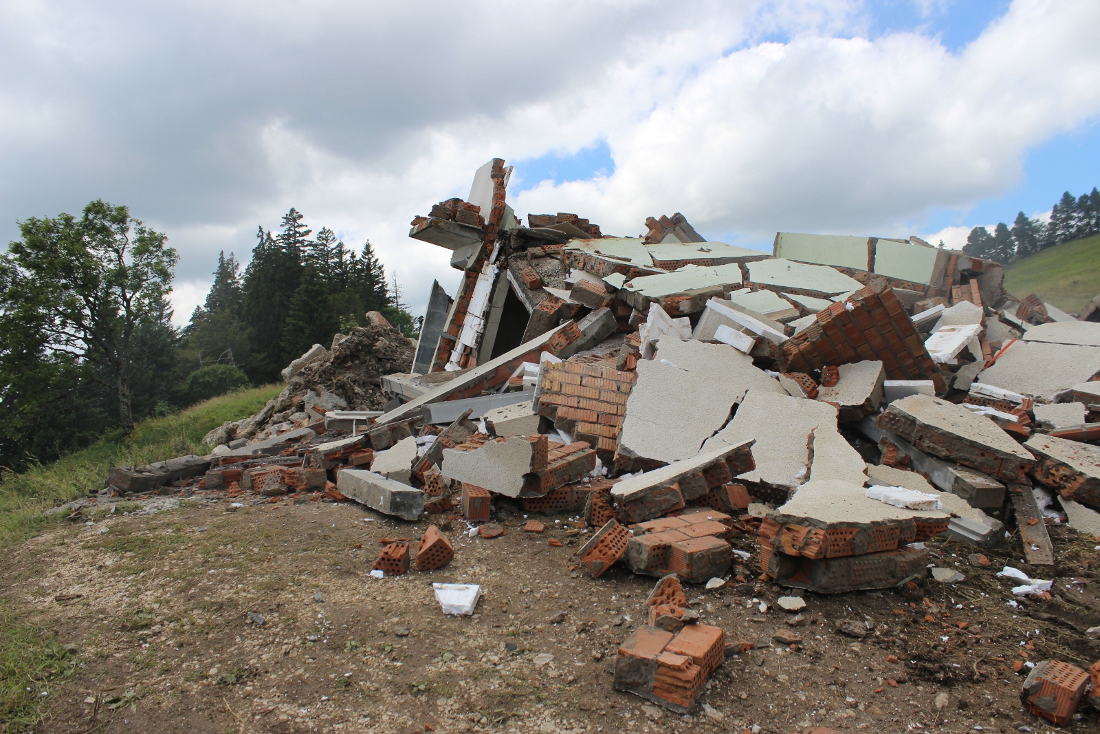 Abbrucharbeiten auf dem Bettlachstock
